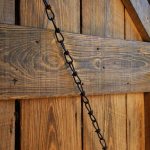 деревянная дверь