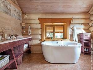 Ванная комната в доме из рубленого бревна